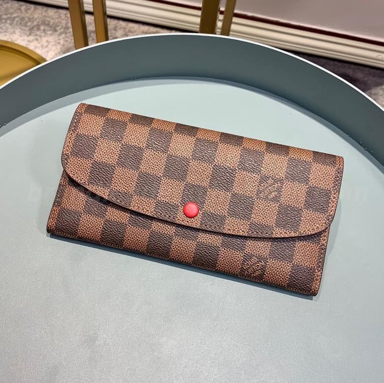 LV Wallets 23